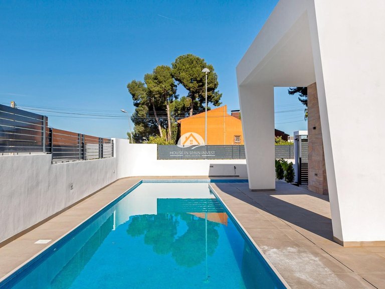 Villa for Sale in Los Balcones Torrevieja, Alicante 49