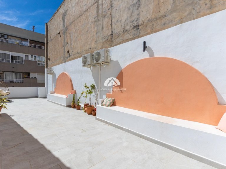 Town House for Sale in Centro Torrevieja, Alicante 2