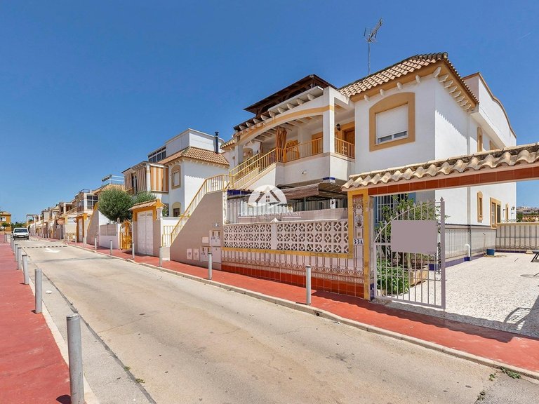 Apartment for Sale in El Acequión - Los Náufragos Torrevieja, Alicante 3