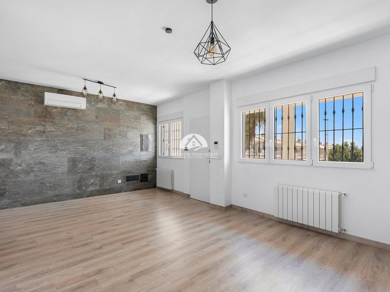 Villa for Sale in Aguas Nuevas - Sector 25 Torrevieja, Alicante 10