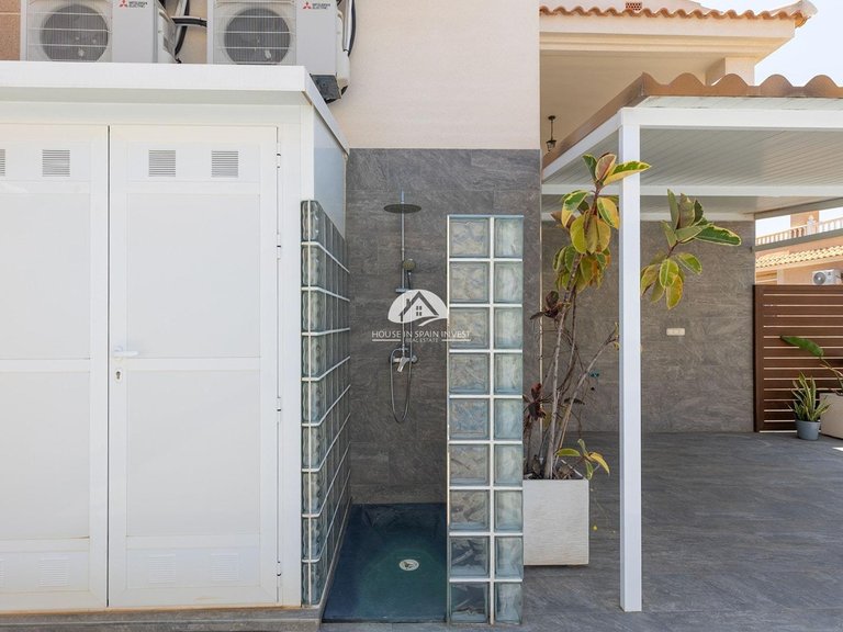 Villa for Sale in Aguas Nuevas - Sector 25 Torrevieja, Alicante 41