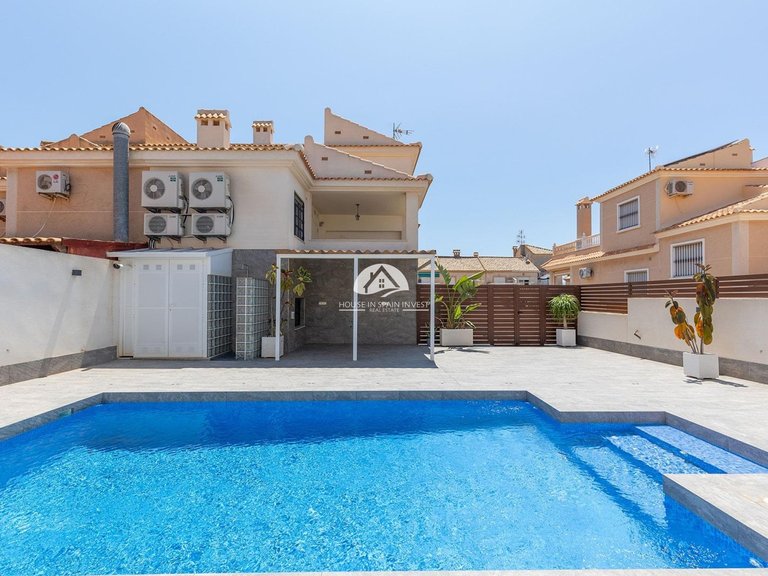 Villa for Sale in Aguas Nuevas - Sector 25 Torrevieja, Alicante 45