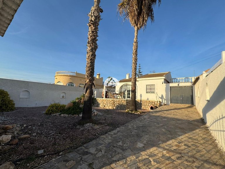 Villa for Sale in La Siesta - El Chaparral - San Luis Torrevieja, Alicante 1