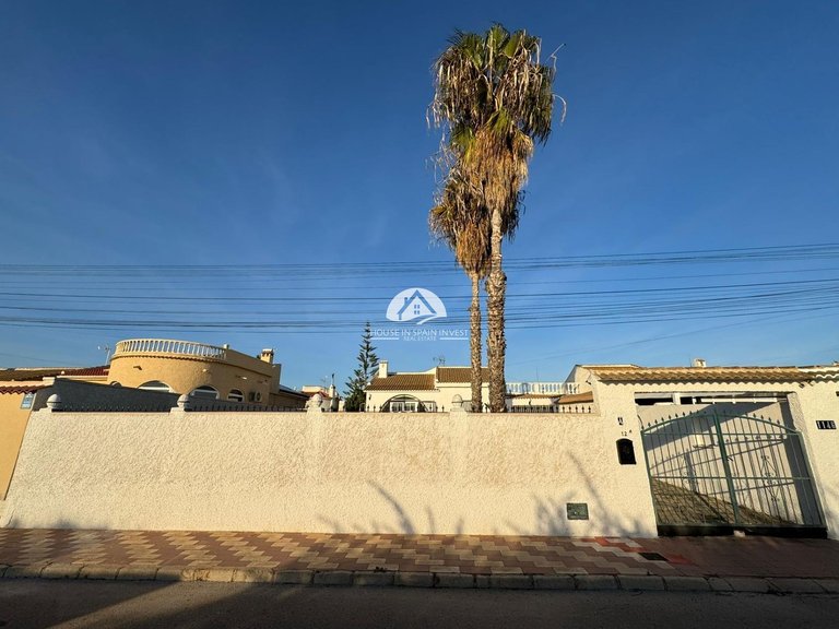 Villa for Sale in La Siesta - El Chaparral - San Luis Torrevieja, Alicante 5