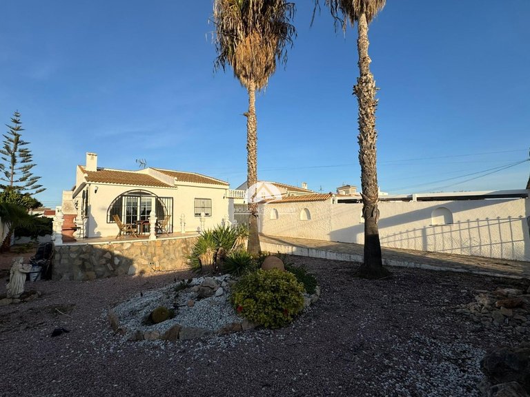 Villa for Sale in La Siesta - El Chaparral - San Luis Torrevieja, Alicante 6