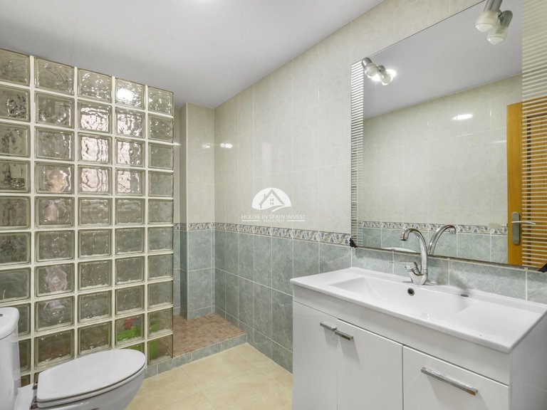 Apartment for Sale in Centro Torrevieja, Alicante 17