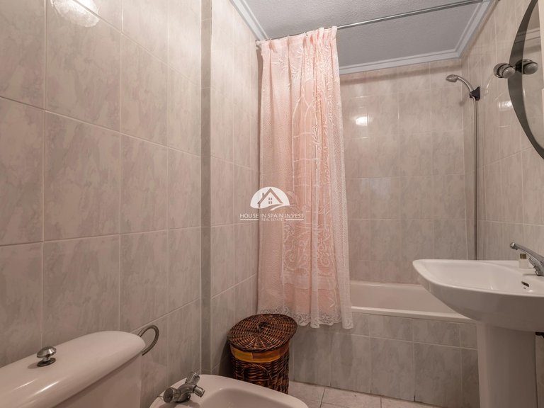 Apartment for Sale in Centro Torrevieja, Alicante 14