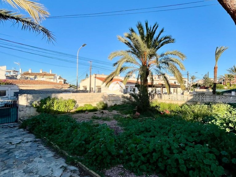 Villa for Sale in Aguas Nuevas - Sector 25 Torrevieja, Alicante 2
