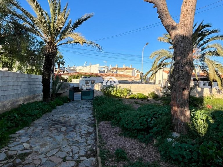Villa for Sale in Aguas Nuevas - Sector 25 Torrevieja, Alicante 10