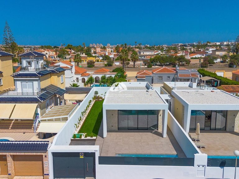 Villa for Sale in Los Balcones Torrevieja, Alicante 3
