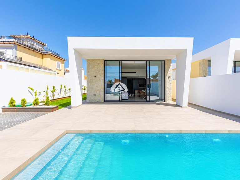 Villa for Sale in Los Balcones Torrevieja, Alicante 4