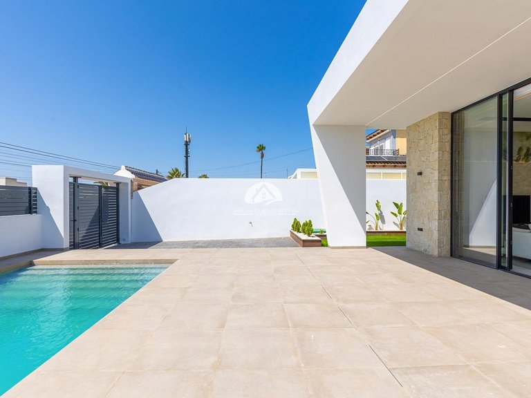 Villa for Sale in Los Balcones Torrevieja, Alicante 6