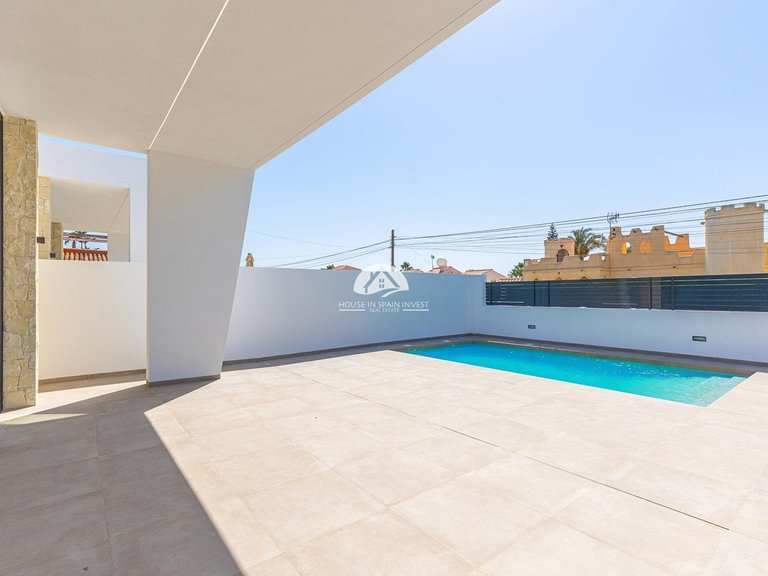 Villa for Sale in Los Balcones Torrevieja, Alicante 9