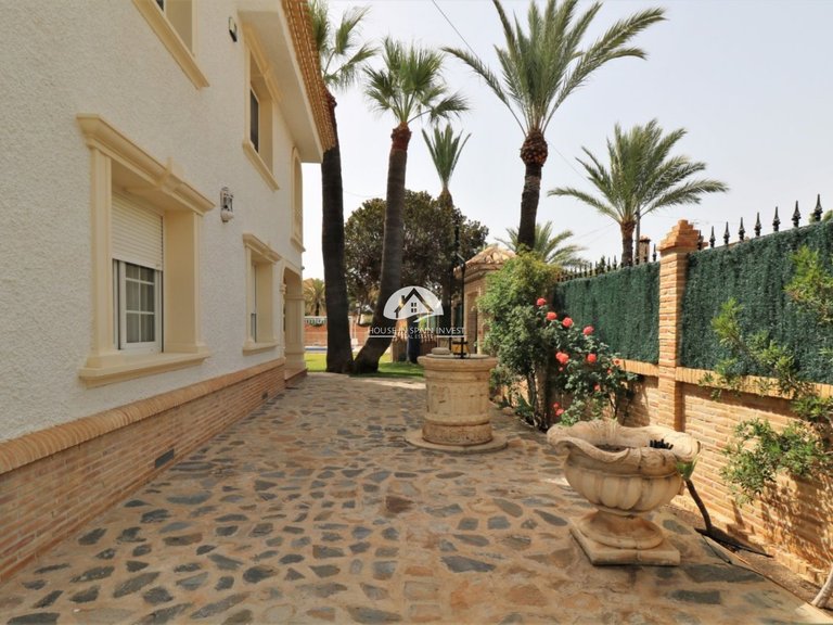 Villa for Sale in Cabo roig Orihuela Costa, Alicante 16