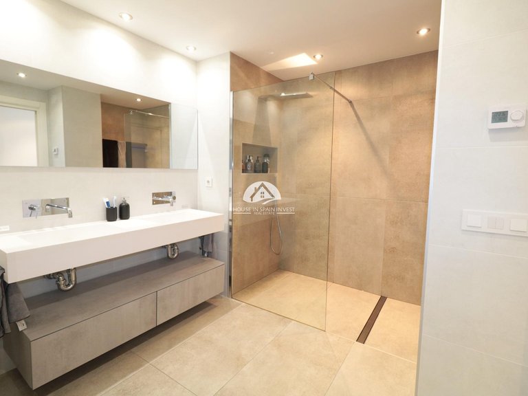 Penthouse for Sale in El Acequión - Los Náufragos Torrevieja, Alicante 22