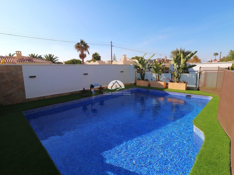 Villa for Sale in Torreta - Salado Torrevieja, Alicante 11