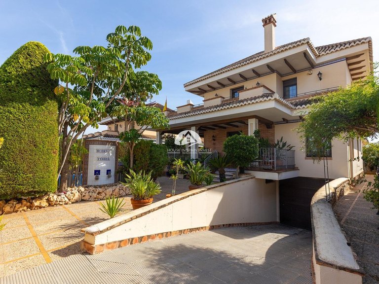 Villa for Sale in La Veleta Torrevieja, Alicante 3