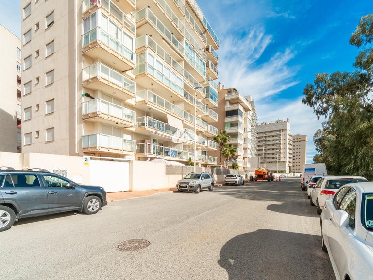 Apartment for Sale in Puerto Deportivo Guardamar Del Segura, Alicante 5