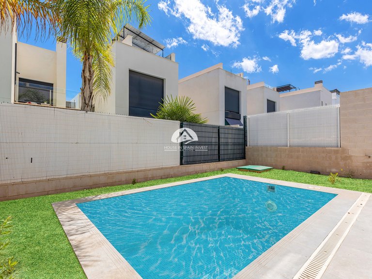 Villa for Sale in Orihuela Costa Orihuela Costa, Alicante 2