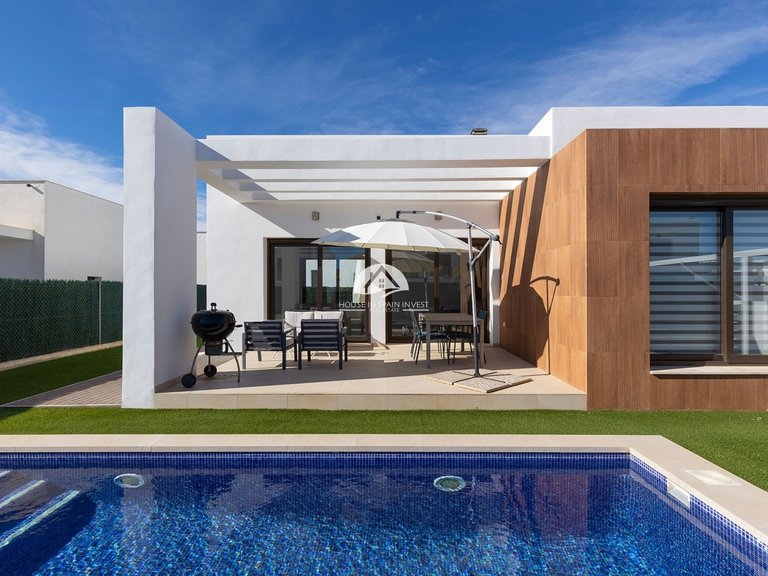 Villa for Sale in Vistabella Vistabella Golf, Alicante 6