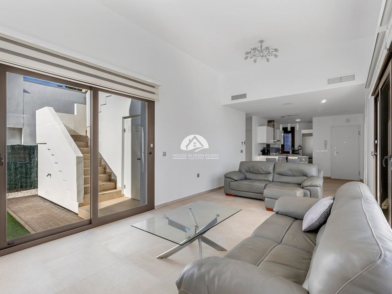 Villa for Sale in Vistabella Vistabella Golf, Alicante 12