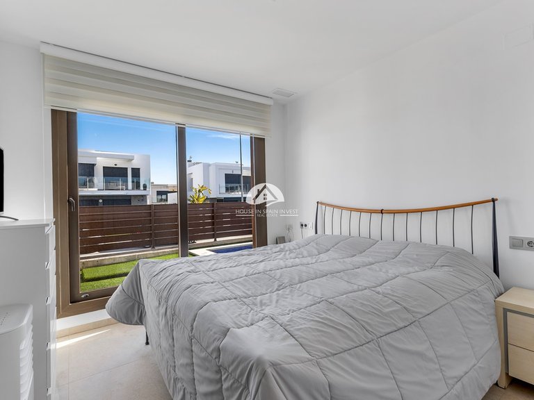 Villa for Sale in Vistabella Vistabella Golf, Alicante 18