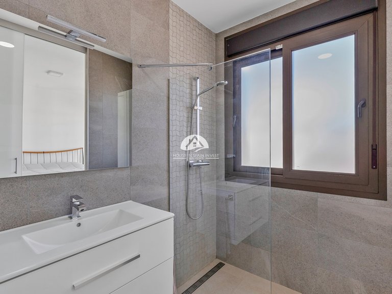 Villa for Sale in Vistabella Vistabella Golf, Alicante 25