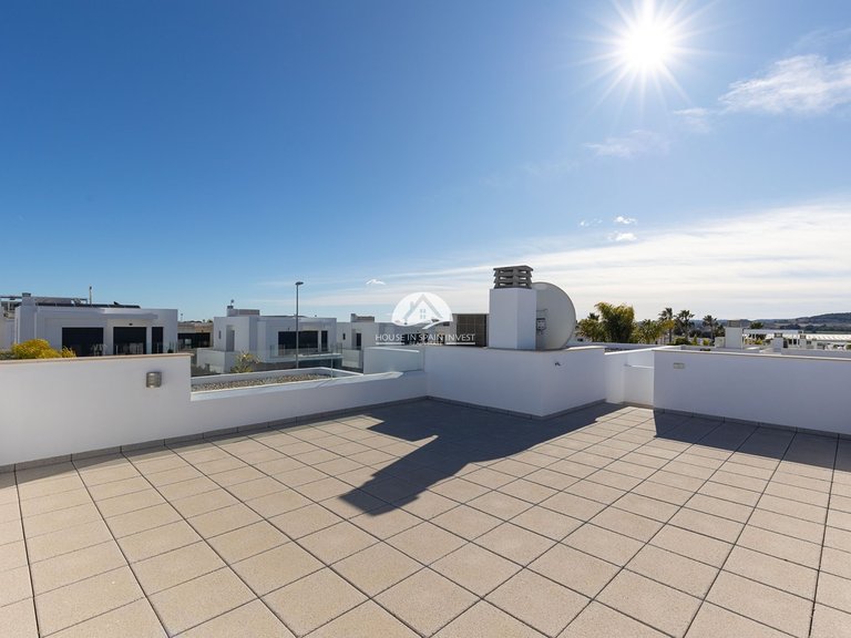 Villa for Sale in Vistabella Vistabella Golf, Alicante 28