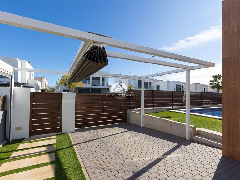 Villa for Sale in Vistabella Vistabella Golf, Alicante 29