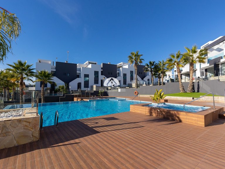 Apartment for Sale in Punta Prima Torrevieja, Alicante 2