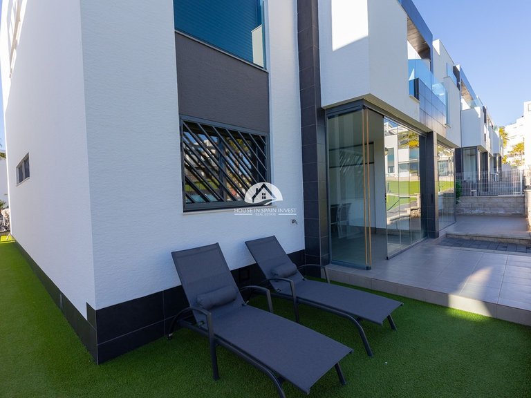 Apartment for Sale in Punta Prima Torrevieja, Alicante 5