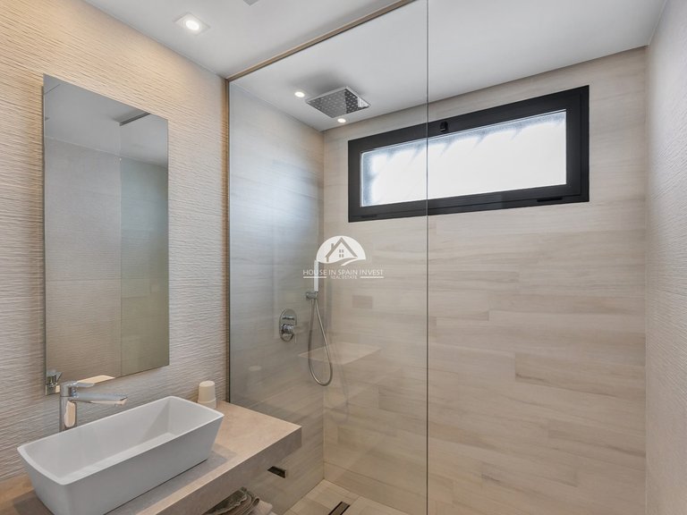 Apartment for Sale in Punta Prima Torrevieja, Alicante 8