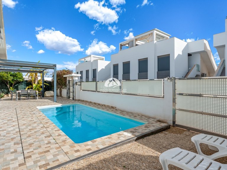 Villa for Sale in Ciudad Quesada Rojales - Ciudad Quesada, Alicante 25