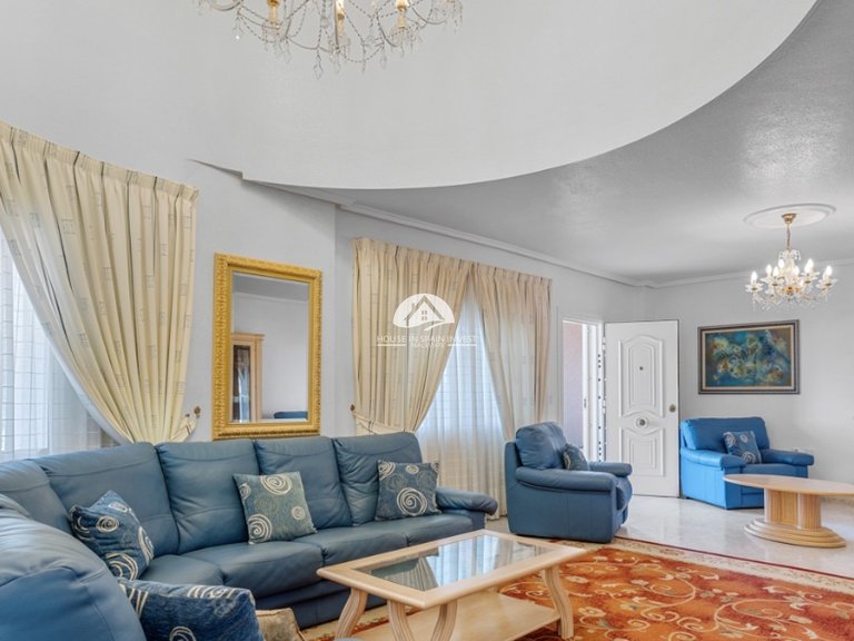 Villa for Sale in Ciudad Quesada Rojales - Ciudad Quesada, Alicante 9