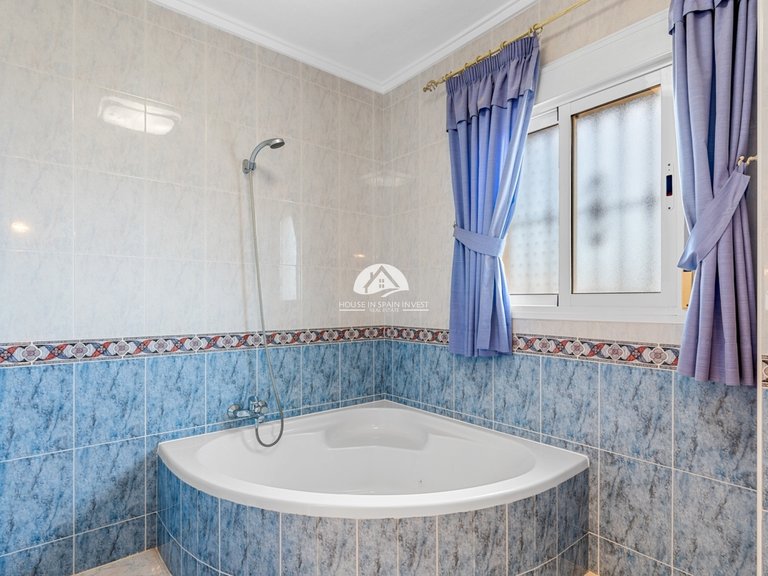 Villa for Sale in Ciudad Quesada Rojales - Ciudad Quesada, Alicante 27
