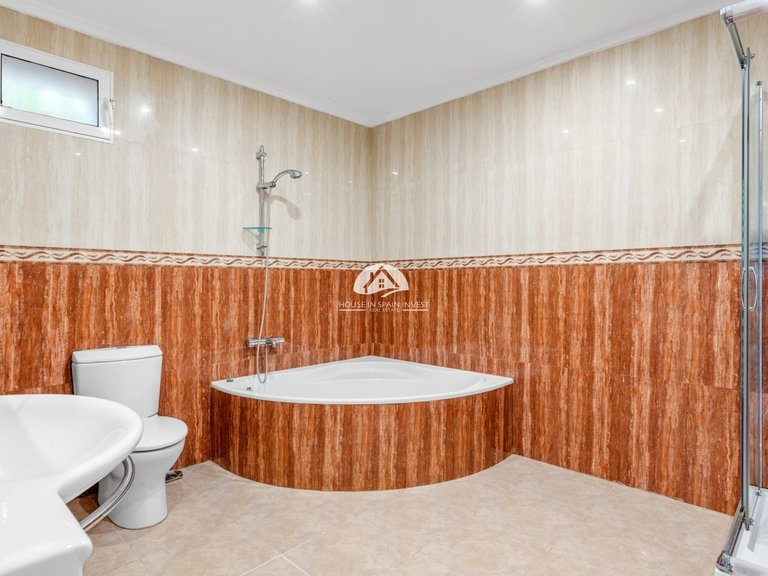 Villa for Sale in Ciudad Quesada Rojales - Ciudad Quesada, Alicante 40
