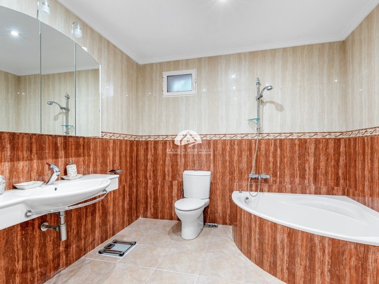 Villa for Sale in Ciudad Quesada Rojales - Ciudad Quesada, Alicante 41