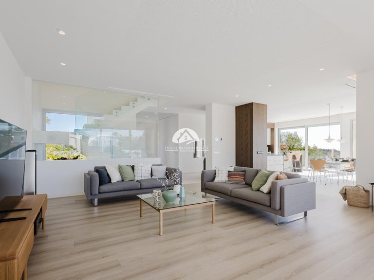 Villa for Sale in Las Colinas Golf Orihuela Costa, Alicante 9