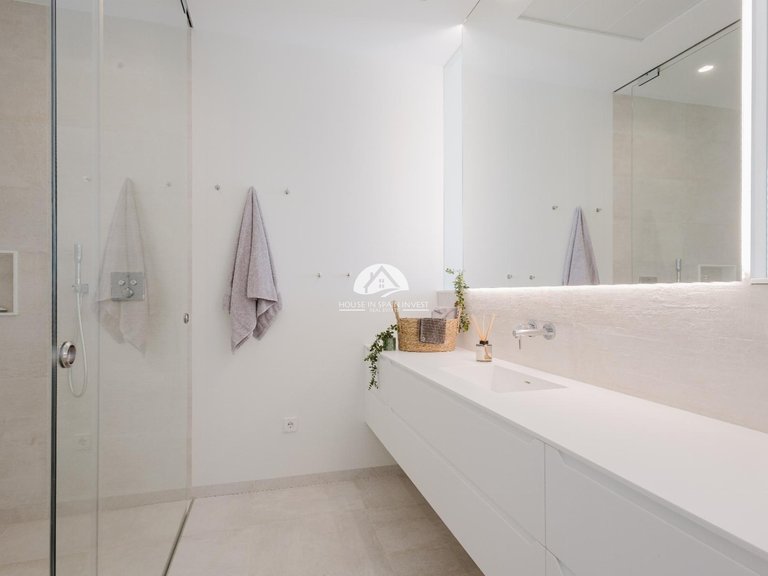 Villa for Sale in Las Colinas Golf Orihuela Costa, Alicante 17
