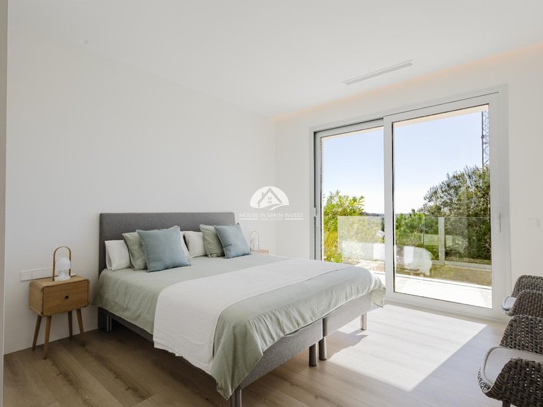 Villa for Sale in Las Colinas Golf Orihuela Costa, Alicante 19