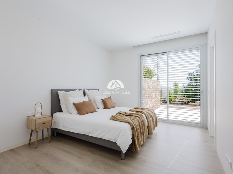 Villa for Sale in Las Colinas Golf Orihuela Costa, Alicante 22
