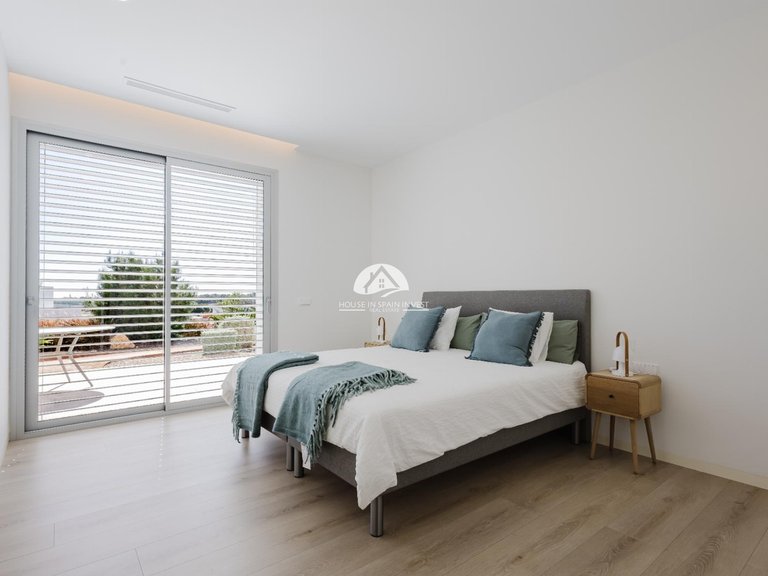 Villa for Sale in Las Colinas Golf Orihuela Costa, Alicante 24