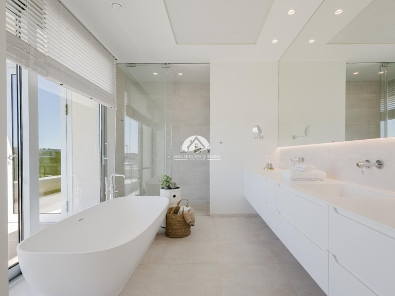 Villa for Sale in Las Colinas Golf Orihuela Costa, Alicante 28