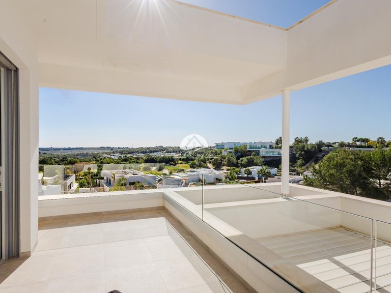 Villa for Sale in Las Colinas Golf Orihuela Costa, Alicante 32
