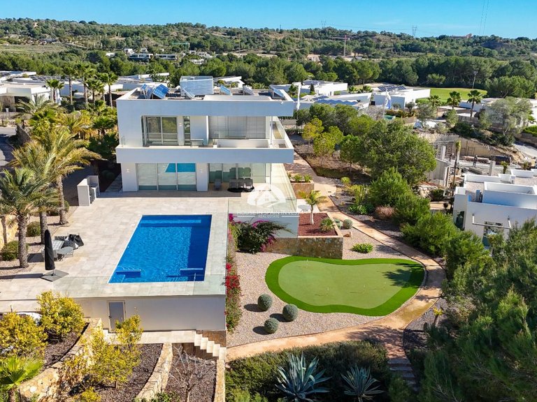 Villa for Sale in Las Colinas Golf Orihuela Costa, Alicante 39