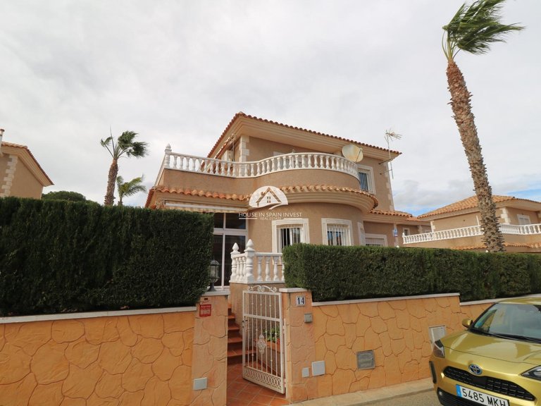 Villa for Sale in Los Balcones Torrevieja, Alicante 3