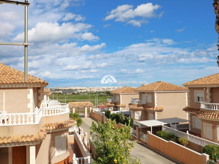 Villa for Sale in Los Balcones Torrevieja, Alicante 17