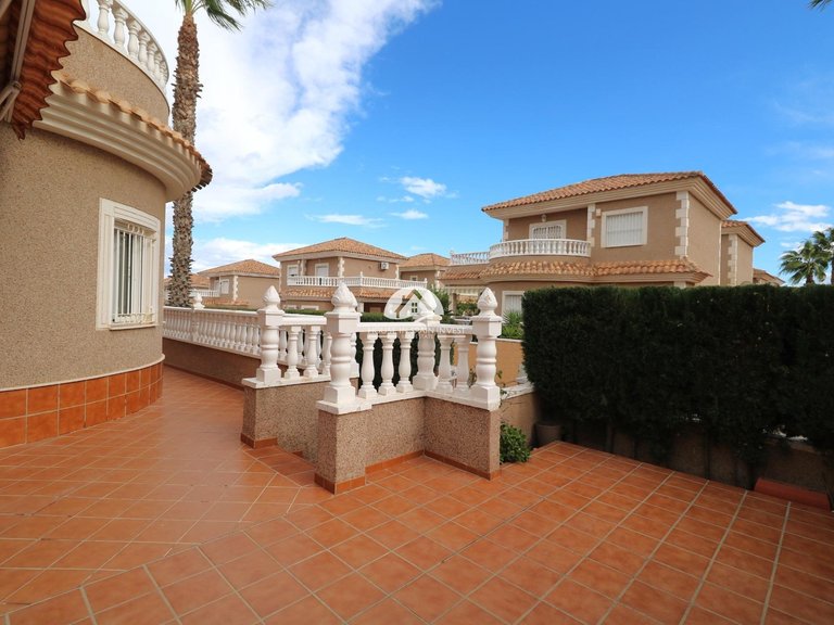 Villa for Sale in Los Balcones Torrevieja, Alicante 29