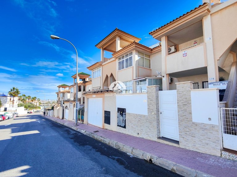 Apartment for Sale in Punta Prima Torrevieja, Alicante 28