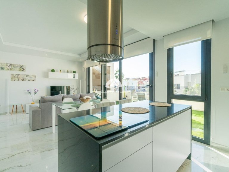 Apartment for Sale in Villamartín - Las Filipinas Orihuela Costa, Alicante 4